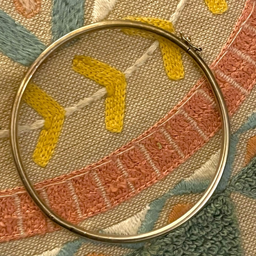 STERLING SILVER BANGLE BRACELET